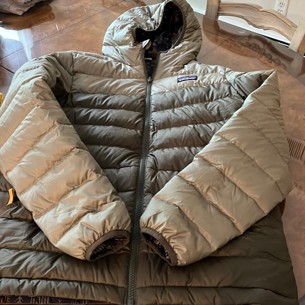 Boys Patagonia down coat